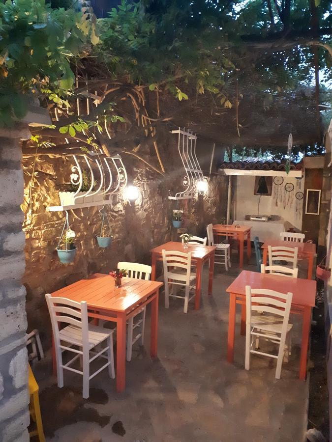 Bozcaada Boutique Bed & Breakfast Exterior photo